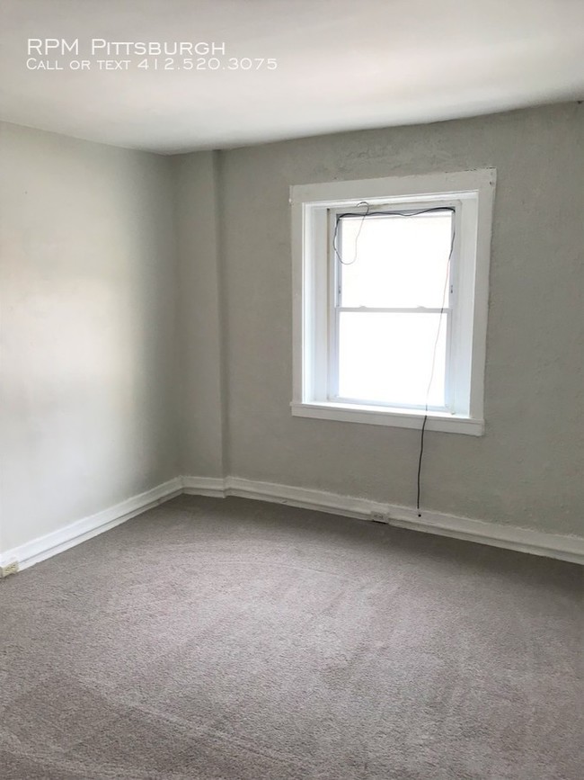 Building Photo - 108 Reifert St