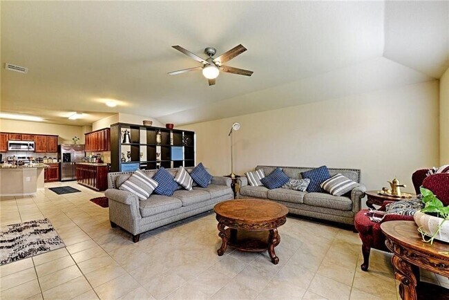 Building Photo - 1096 Decker Dr
