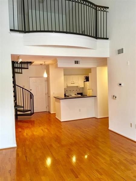 Building Photo - 955 Juniper St NE
