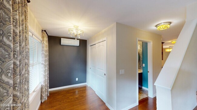 Foto del edificio - 118 N 3rd St
