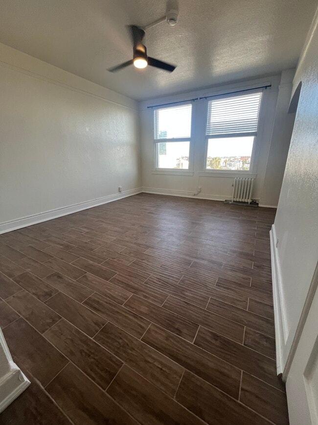 Foto del edificio - 455 E Ocean Blvd