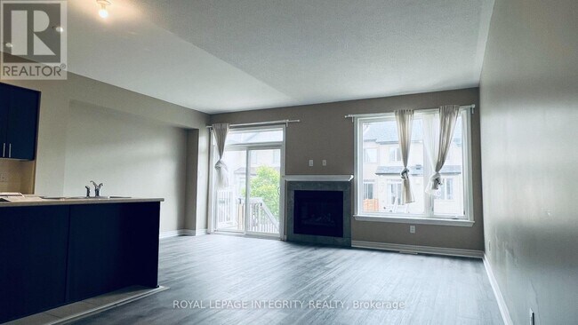 Building Photo - 945 Fletcher Cir