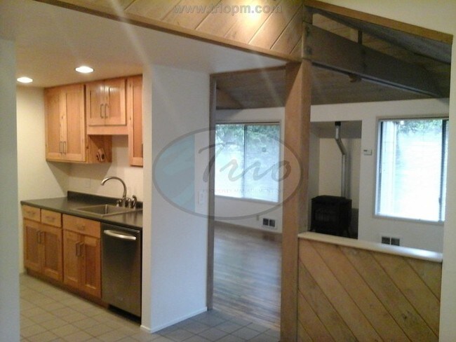 Building Photo - 4468 Fox Hollow Rd