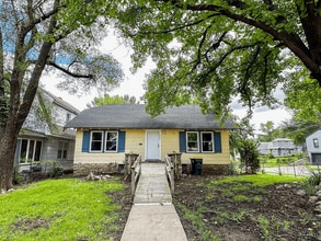 Building Photo - 2401 E 69th Terrace