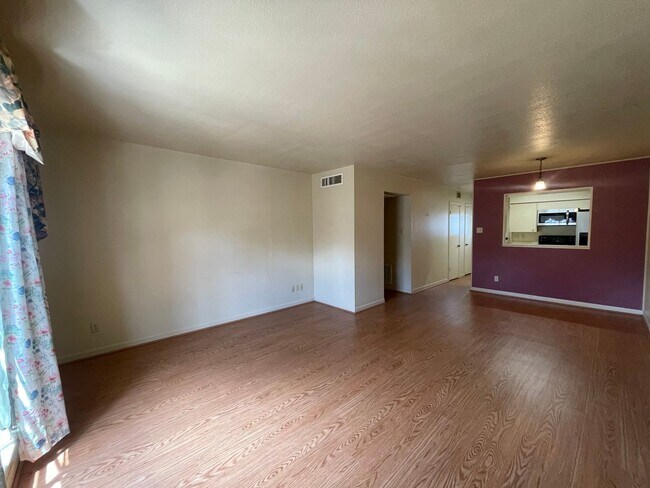 Foto del edificio - Move-In Ready and Waiting For You!