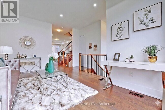 Building Photo - 9 Cambray Rd