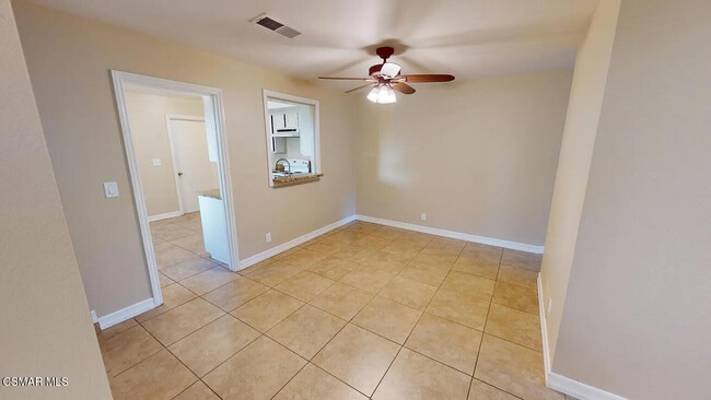 Building Photo - 2585 Northshore Ln