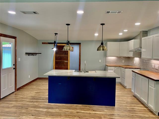 Foto del edificio - 814 East St