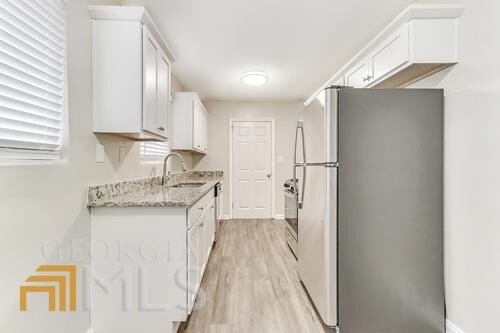 Building Photo - 2048 Glendale Dr