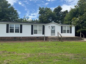 Building Photo - 717 Jonestown Rd