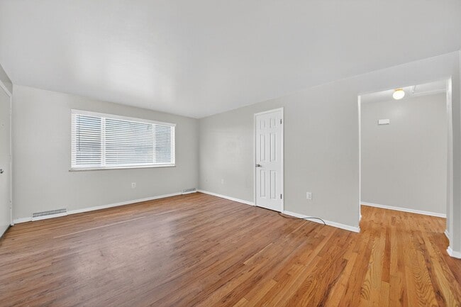 Building Photo - 6014 S Prince St