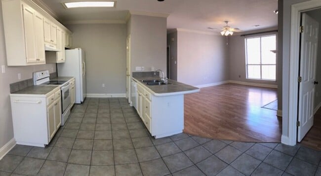 Foto del edificio - Great price 3BR LSU area!