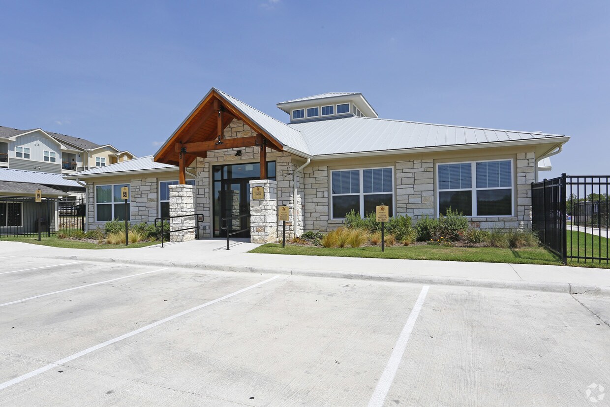 Sansom Ridge 3100 Lajunta Sansom Park Sansom Park, TX Apartments