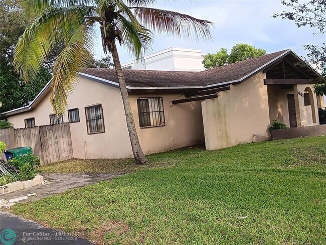 Building Photo - 801 SW 56th Ave