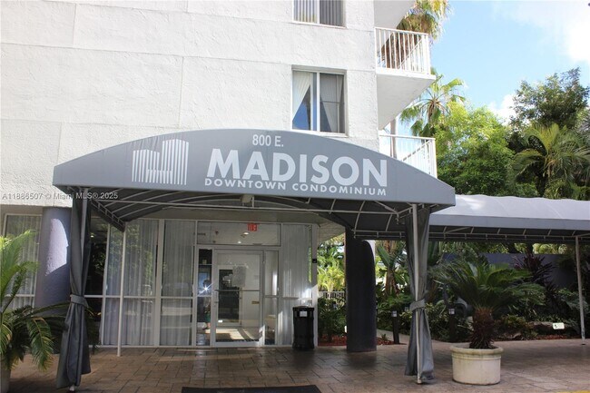 Foto del edificio - 800 N Miami Ave