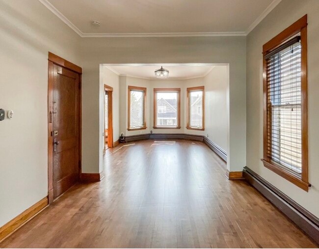 Building Photo - 3422 W McLean Ave