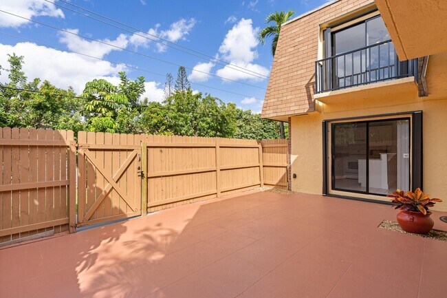 Foto del edificio - 226 Alemeda Dr