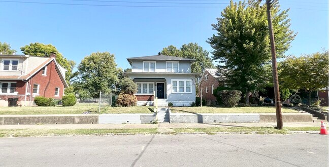 Foto del edificio - 1641 Hale Ave