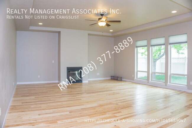 Foto del edificio - 5050 N Cortona Way