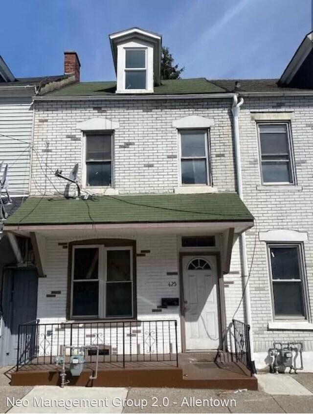 Foto principal - 3 br, 1 bath House - 425 West Gordon Street