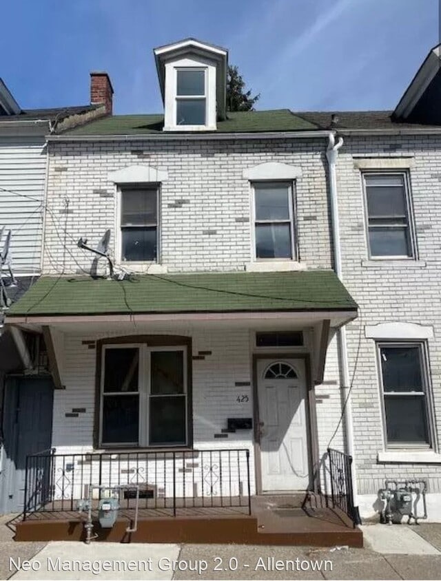 Primary Photo - 3 br, 1 bath House - 425 West Gordon Street