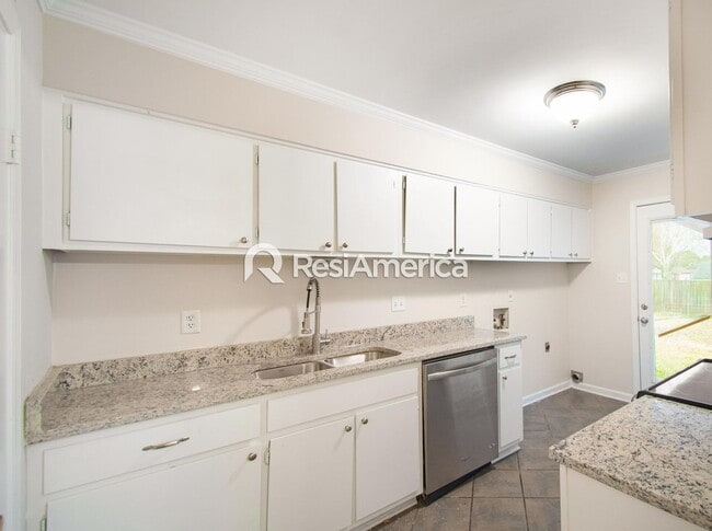 Foto del edificio - Fully Renovated 3BR/2B home in 38134!