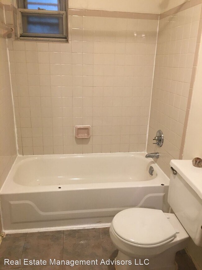 Foto del edificio - 2 br, 1 bath House - 465 East Penn Street