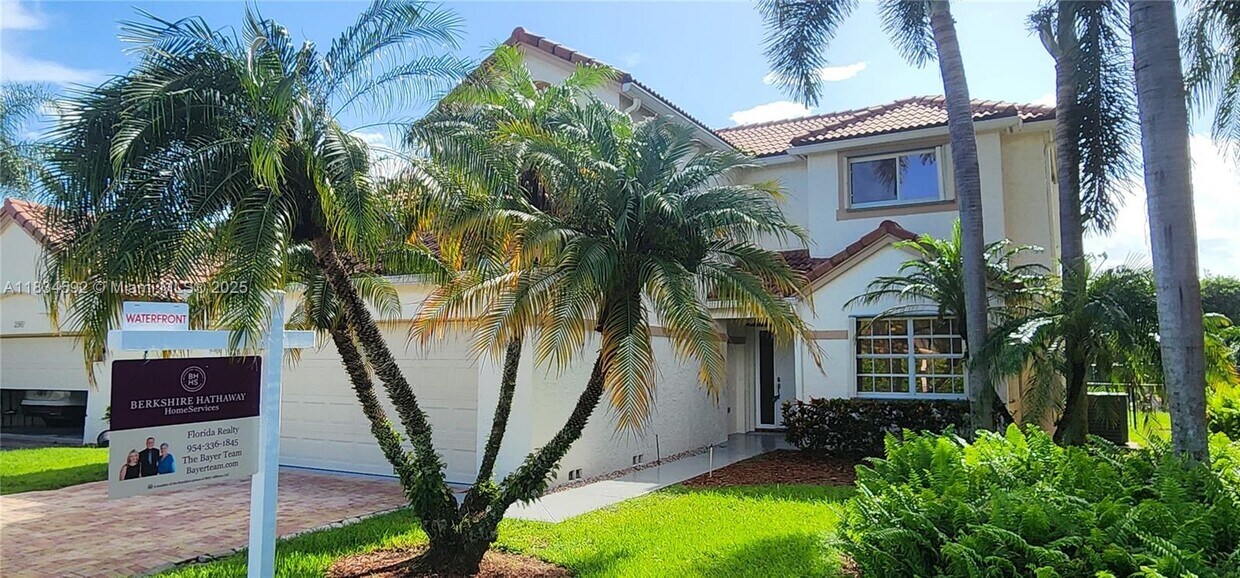 Foto principal - 2957 Oak Park Cir