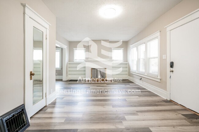Foto del edificio - 671 Kilbourn St