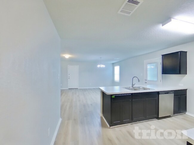 Building Photo - 9726 Marbach Gdn