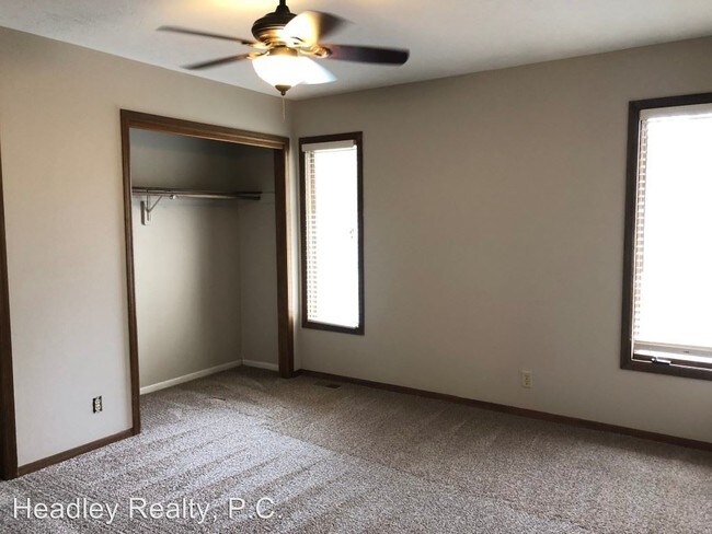 Building Photo - 3 br, 2.5 bath House - 13311 S 26th Ave