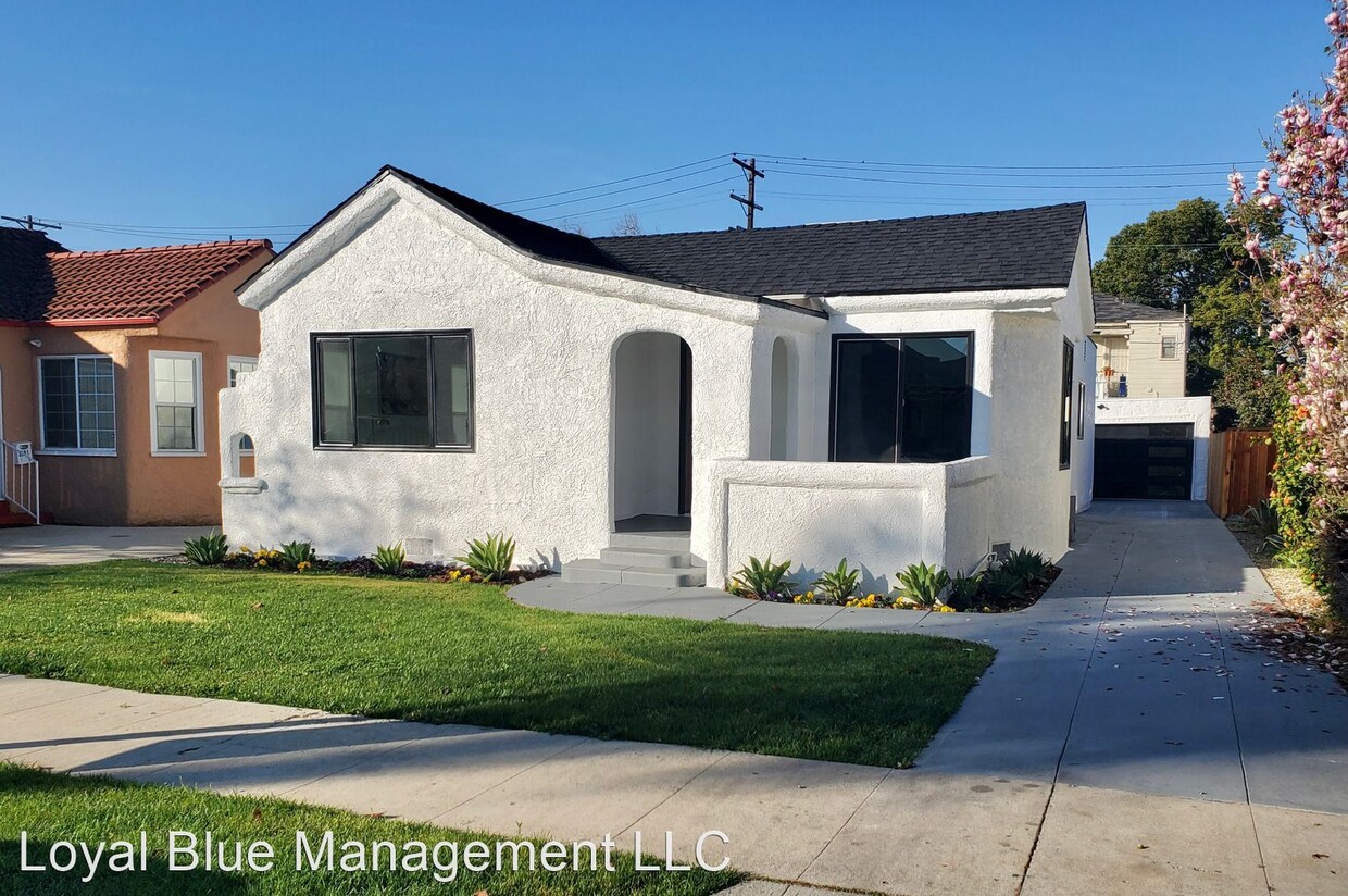 Primary Photo - 4 br, 2 bath House - 3427 S Victoria Avenue