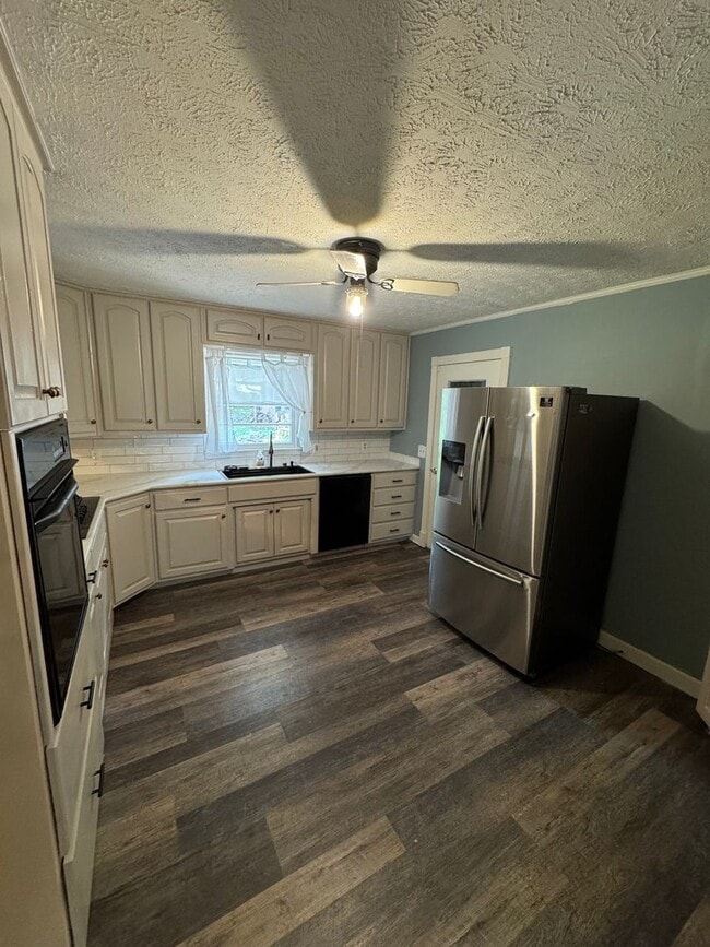 Building Photo - 1315 Monte Vista Dr