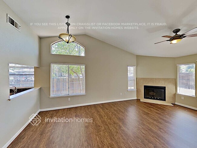 Foto del edificio - 5644 Bolton Way