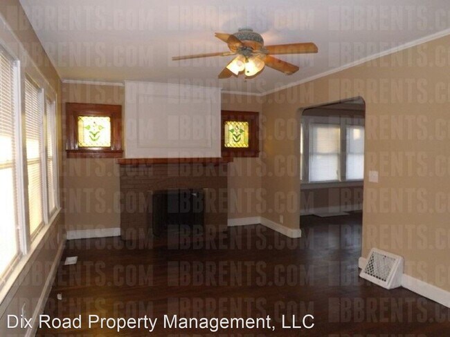 Foto del edificio - 4 br, 1.5 bath House - 929 Ridgelawn Avenue,