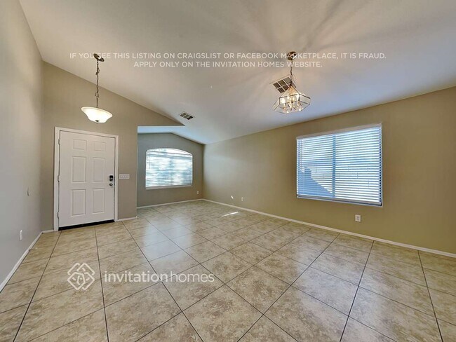 Foto del edificio - 2628 W Tamarisk Ave