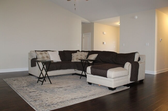 Building Photo - 205 Joyland Dr