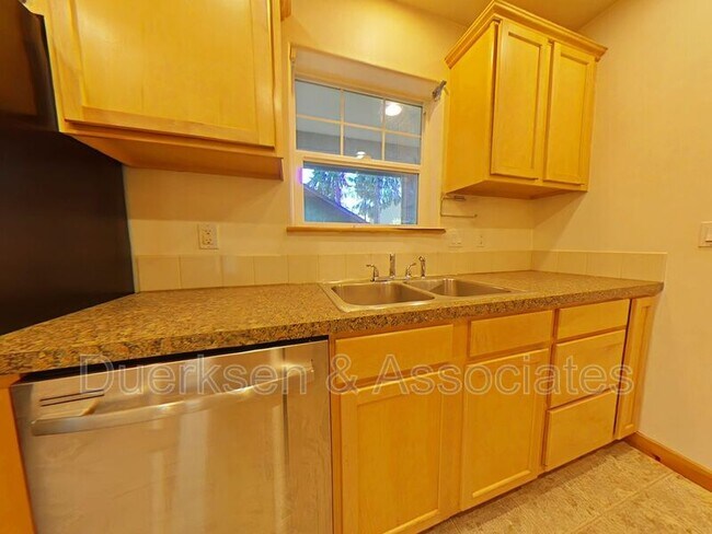 Foto del edificio - 1041 NW 23rd St
