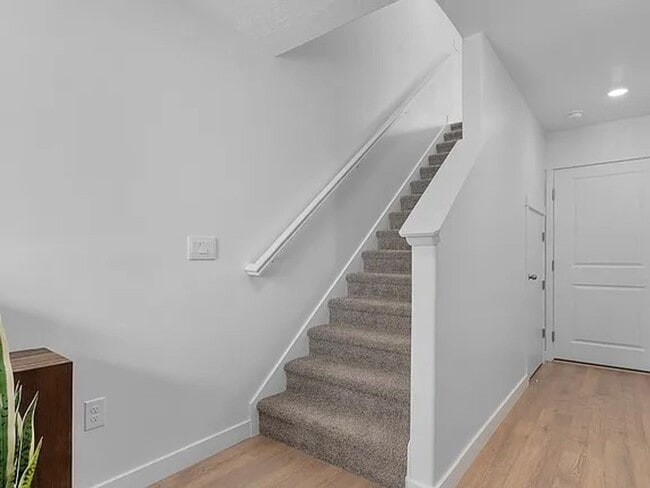 Building Photo - GORGEOUS American Fork Townhome!!!