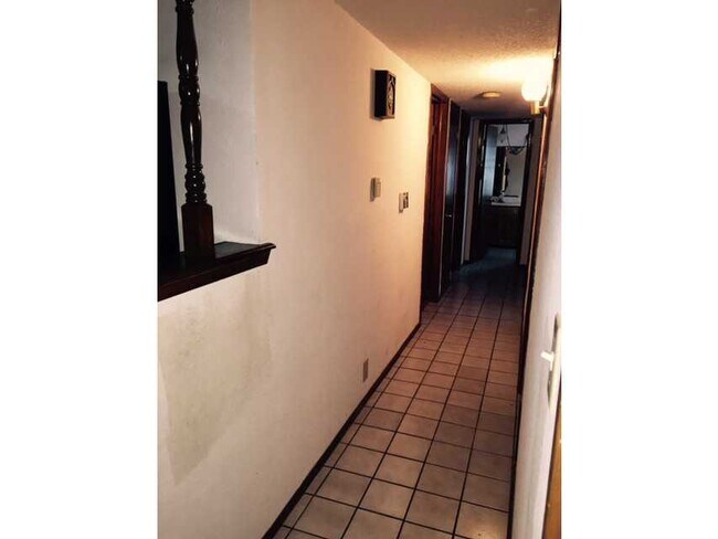 Building Photo - 11240 Montwood Dr