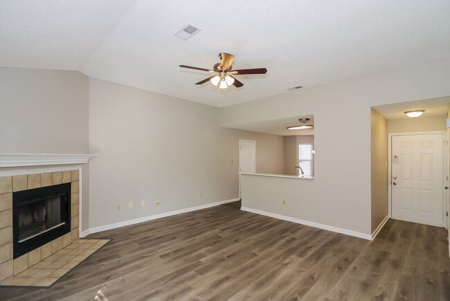 Building Photo - 6731 Kimberly Dr