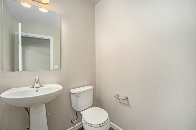 Foto del edificio - Outstanding Newer Home for Lease
