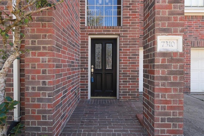 Foto del edificio - 7310 Moonbeam Cir