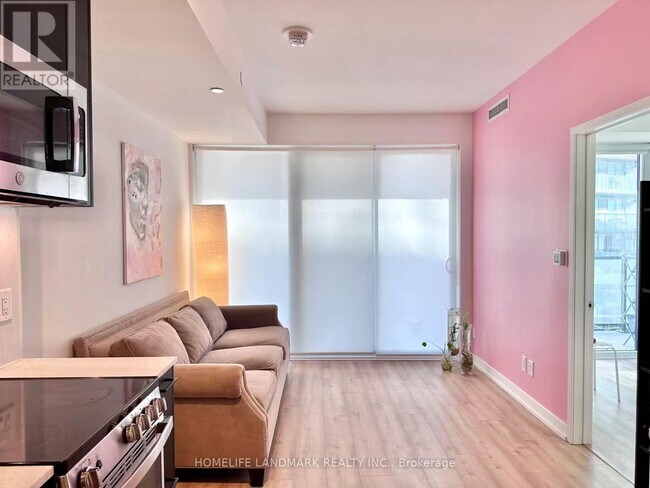 Photo du bâtiment - 135 E Liberty St