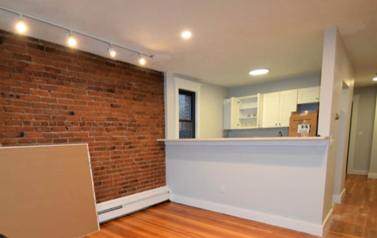 $2,800 Top-Floor 2-Bedroom Near Boston College | Heat & Hot Water Included | Pet Friendly - $2,800 Top-Floor 2-Bedroom Near Boston College | Heat & Hot Water Included | Pet Friendly
