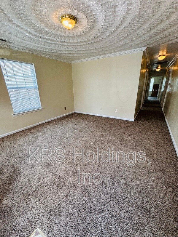 Building Photo - 806 Whitehead Ave