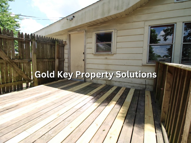 Building Photo - Nicely remodeled 2 BR 1 BA with Garage and...