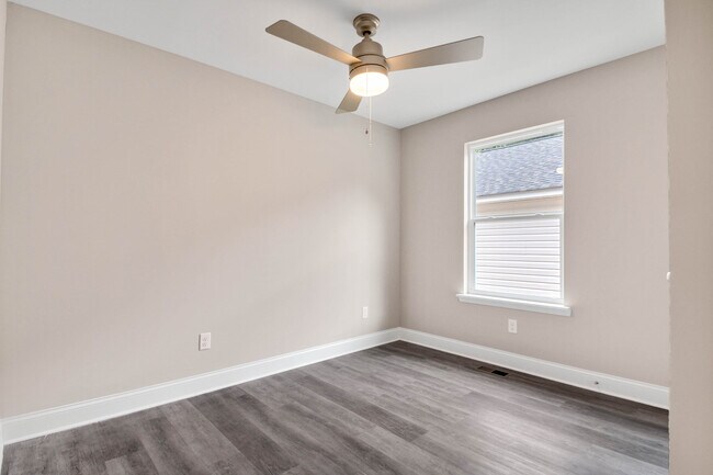 Building Photo - 4704 Cain Ave