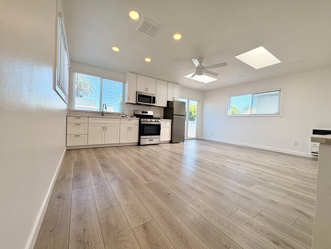 Building Photo - 1622 Ocean Ave