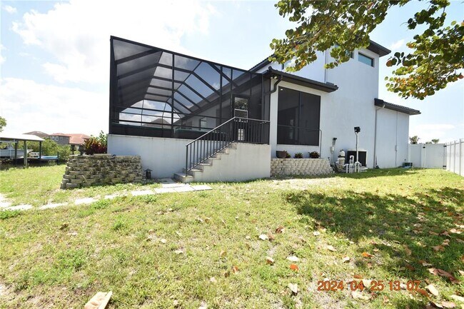 Building Photo - 6529 Manila Palm Way